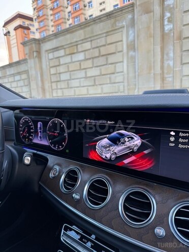 Mercedes E 220 d 4MATIC 2019, 93,000 km - 2.1 l - Bakı