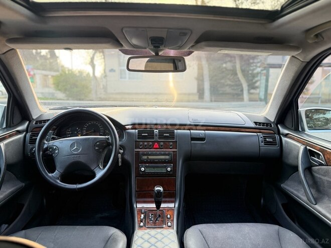 Mercedes E 220 2000, 400,000 km - 2.2 l - Bakı