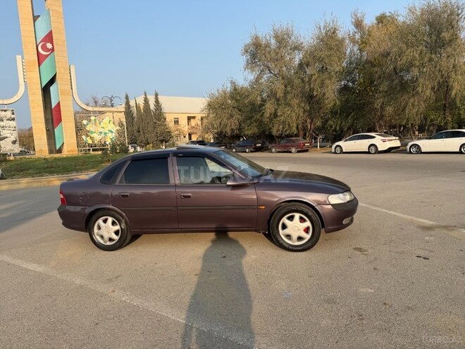 Opel Vectra 1996, 324,000 km - 2.0 l - Sumqayıt