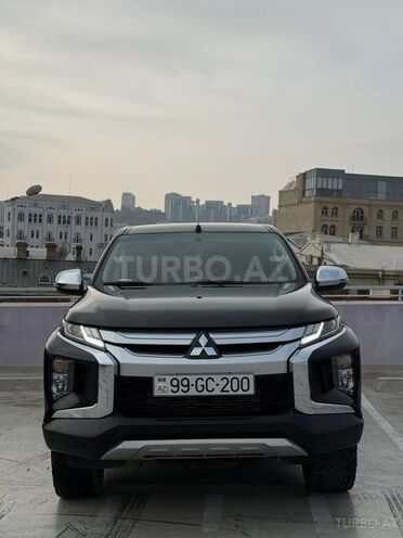 Mitsubishi L200 2020, 225,000 km - 2.4 л - Bakı
