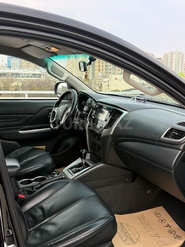 Mitsubishi L200 2020, 225,000 km - 2.4 л - Bakı