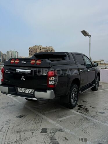 Mitsubishi L200 2020, 225,000 km - 2.4 л - Bakı