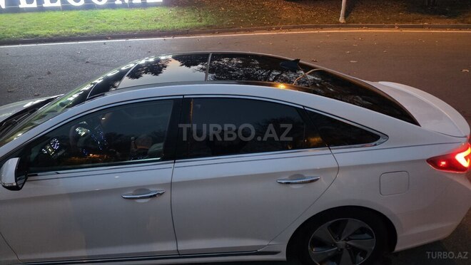 Hyundai Sonata-2