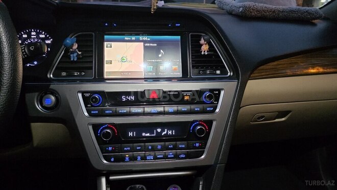 Hyundai Sonata-9