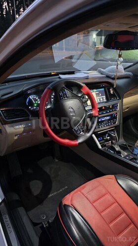 Hyundai Sonata-13