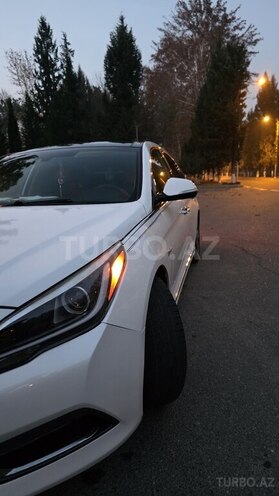 Hyundai Sonata-14