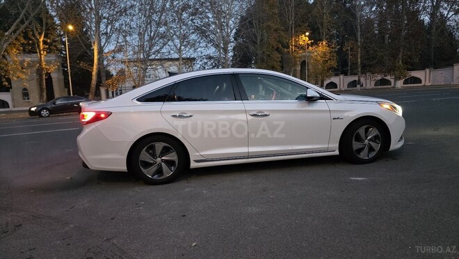 Hyundai Sonata-17