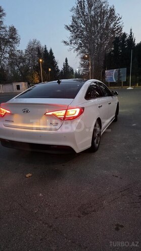 Hyundai Sonata-19