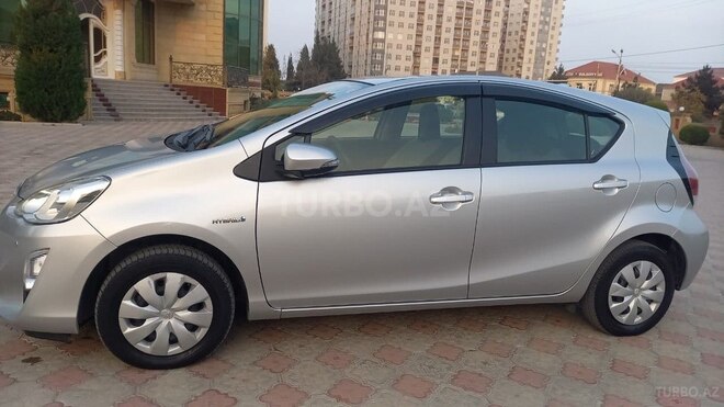 Toyota Aqua 2017, 167,400 km - 1.5 l - Bakı