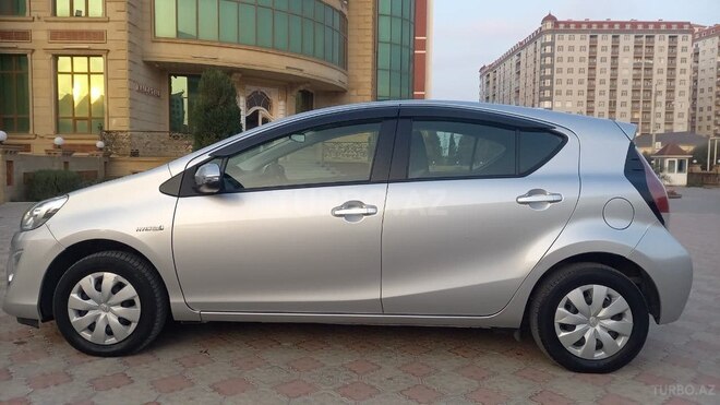 Toyota Aqua 2017, 167,400 km - 1.5 l - Bakı