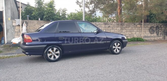 Opel Astra 1993, 245,500 km - 1.6 l - Balakən