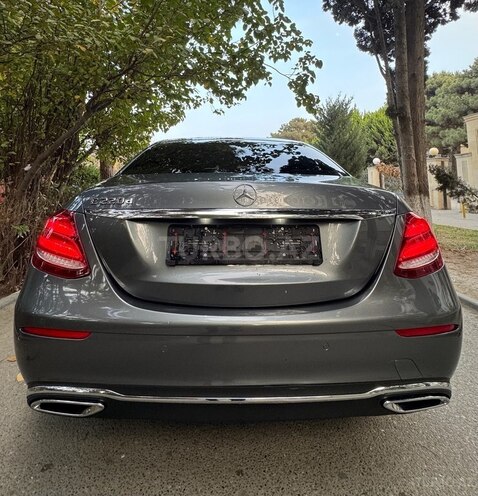 Mercedes E 220 d 2017, 257,000 km - 2.0 l - Bakı