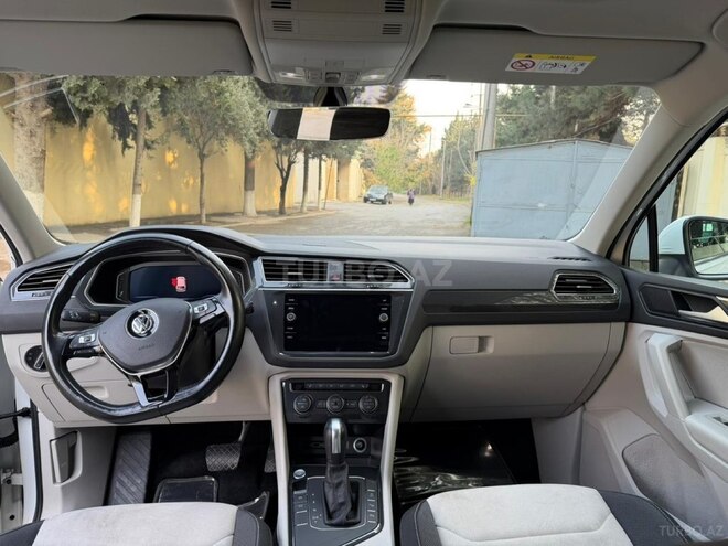 Volkswagen Tiguan-5