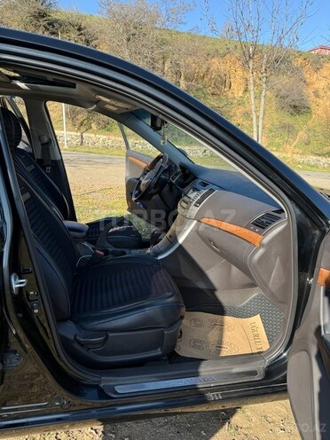 Hyundai Sonata-12