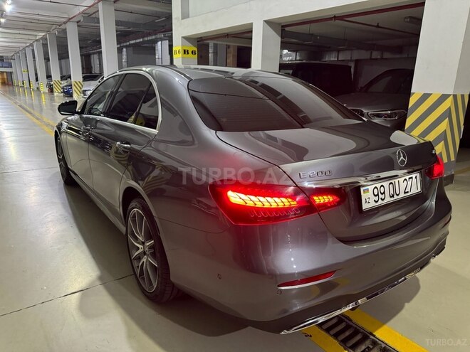 Mercedes E 200 4MATIC 2021, 65,000 km - 2.0 l - Bakı