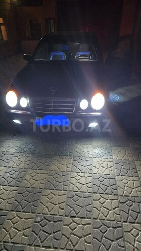 Mercedes E 220 1997, 653,800 km - 2.2 l - Bakı