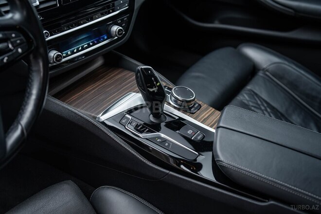 BMW 520 2017, 181,200 km - 2.0 l - Bakı