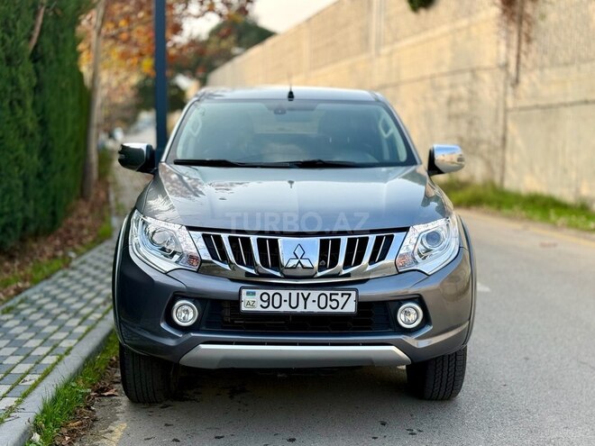 Mitsubishi L200 2015, 173,240 km - 2.4 l - Bakı