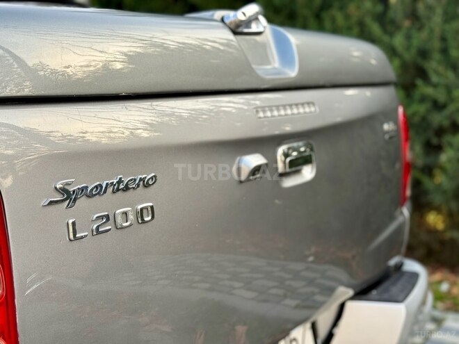 Mitsubishi L200 2015, 173,240 km - 2.4 l - Bakı