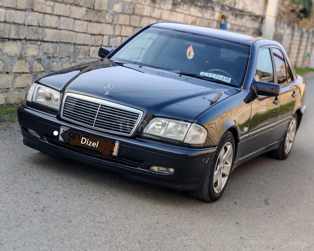 Mercedes C 220 2000, 305,315 km - 2.2 l - Sumqayıt
