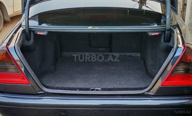 Mercedes C 220 2000, 305,315 km - 2.2 l - Sumqayıt