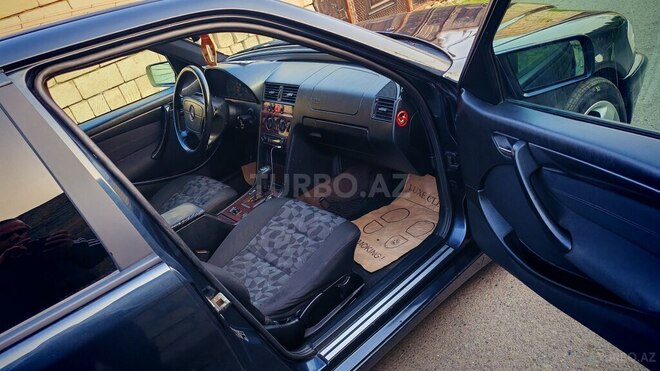 Mercedes C 220 2000, 305,315 km - 2.2 l - Sumqayıt
