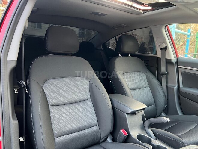 Hyundai Elantra 2017, 115,000 km - 2.0 l - Bakı