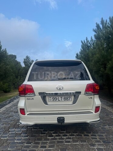 Toyota Land Cruiser-5