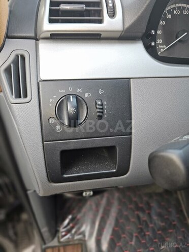 Mercedes Vito 115 CDI-9