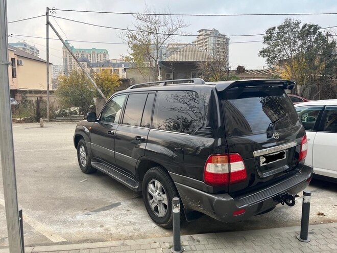 Toyota Land Cruiser-7