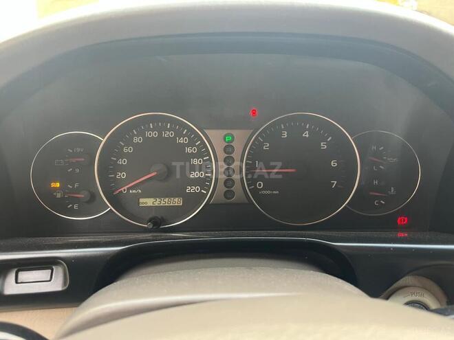 Toyota Land Cruiser-6
