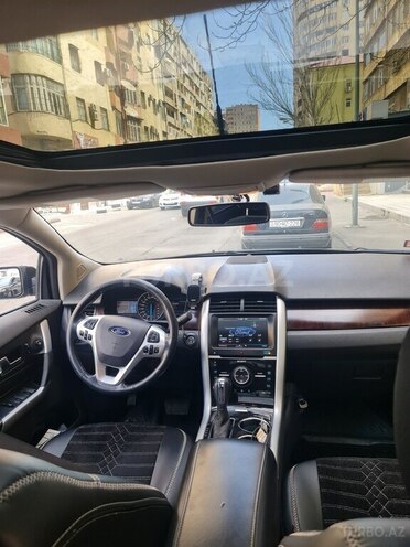 Ford Edge-8