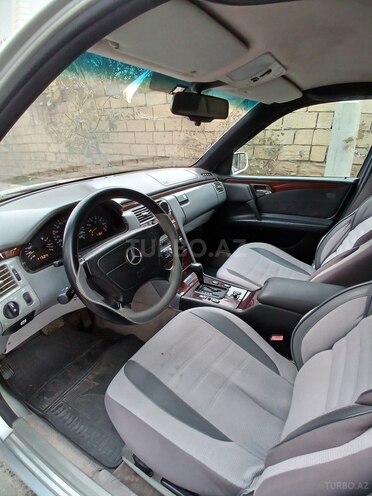 Mercedes E 230 1997, 429,000 km - 2.3 l - Xırdalan