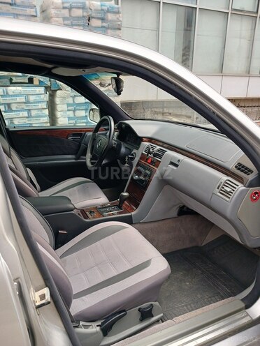 Mercedes E 230 1997, 429,000 km - 2.3 l - Xırdalan
