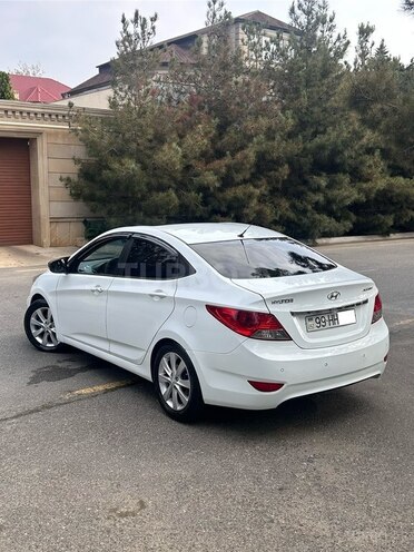 Hyundai Accent 2011, 220,000 km - 1.6 l - Bakı
