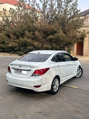 Hyundai Accent 2011, 220,000 km - 1.6 l - Bakı