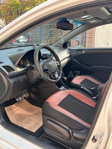 Hyundai Accent 2011, 220,000 km - 1.6 l - Bakı