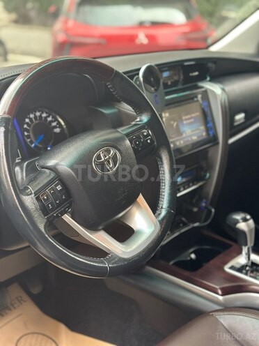 Toyota Fortuner-9
