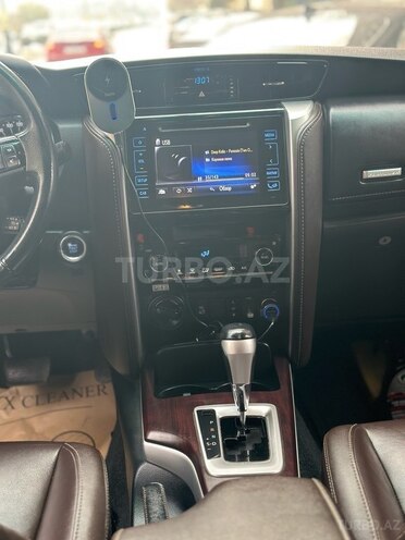 Toyota Fortuner-14