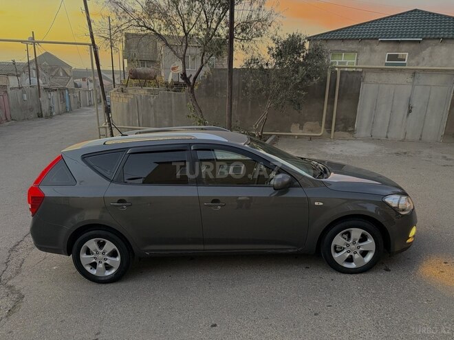 Kia  2009, 220,000 km - 1.4 l - Bakı
