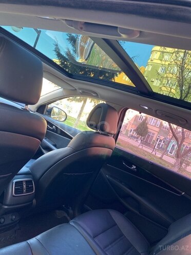 Kia Sorento-17