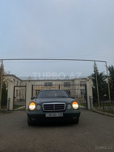 Mercedes E 280 1998, 350,000 km - 2.8 l - Masallı