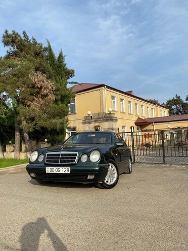 Mercedes E 280 1998, 350,000 km - 2.8 l - Masallı