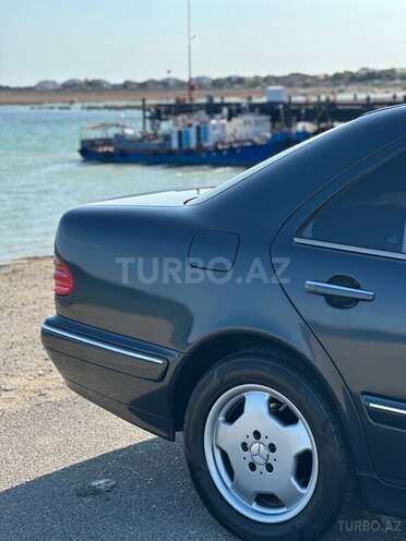Mercedes E 200 1999, 425,000 km - 2.0 l - Bakı