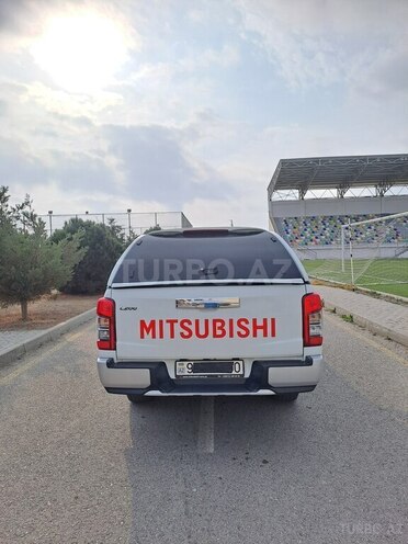 Mitsubishi L200 2021, 61,000 km - 2.4 l - Bakı