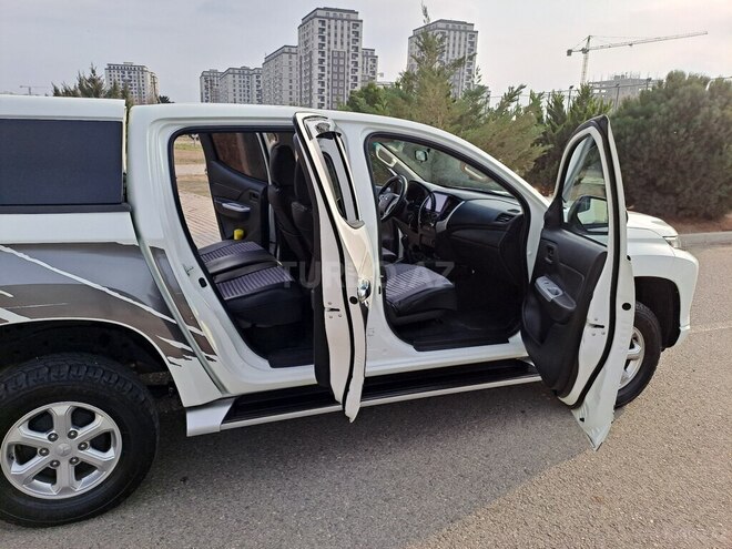 Mitsubishi L200 2021, 61,000 km - 2.4 l - Bakı