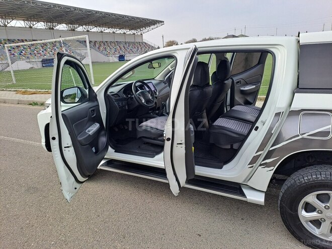 Mitsubishi L200 2021, 61,000 km - 2.4 l - Bakı