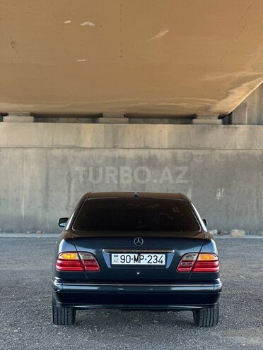 Mercedes E 200 1999, 425,000 km - 2.0 l - Bakı
