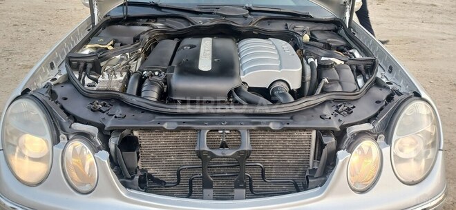Mercedes E 270 2002, 395,000 km - 2.7 l - Sumqayıt