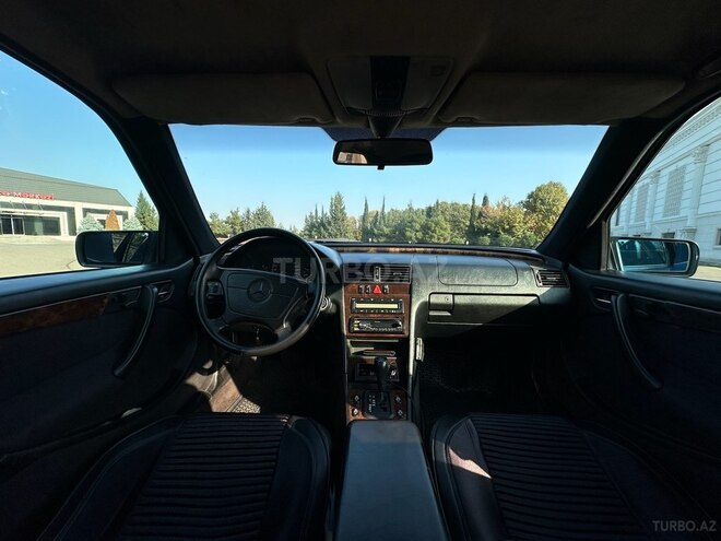 Mercedes C 240 1997, 370,000 km - 2.4 л - Tovuz